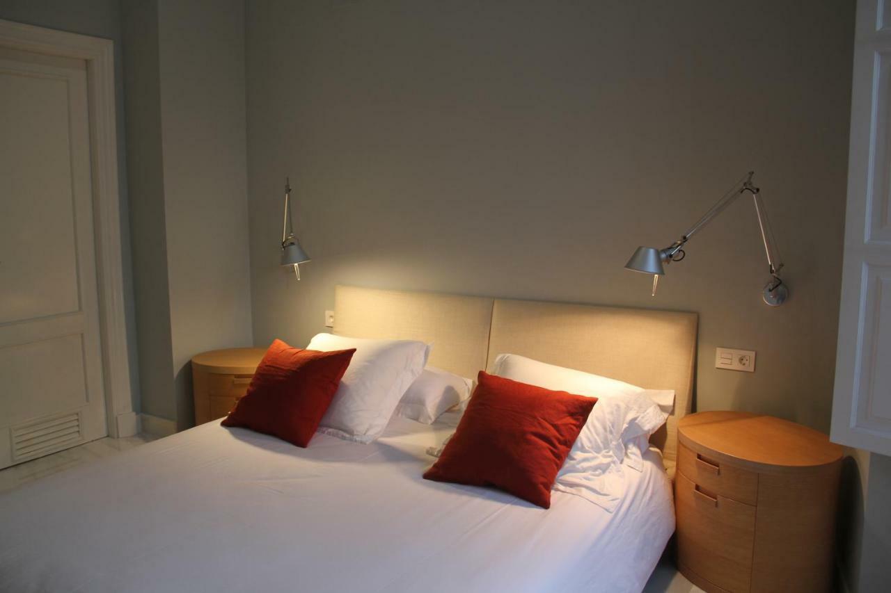 Luxurious 2 Bedroom Flat In A Historic Building Sevilla Bagian luar foto