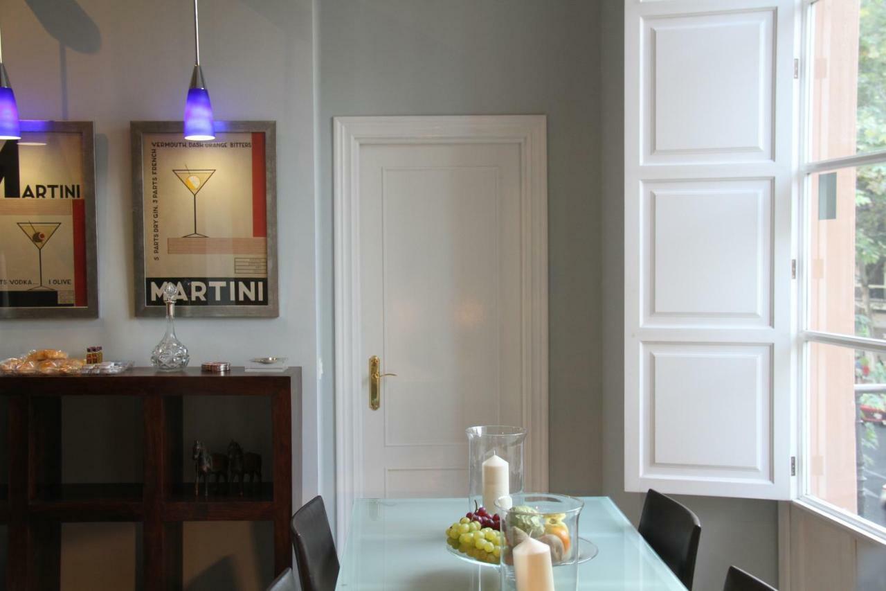 Luxurious 2 Bedroom Flat In A Historic Building Sevilla Bagian luar foto