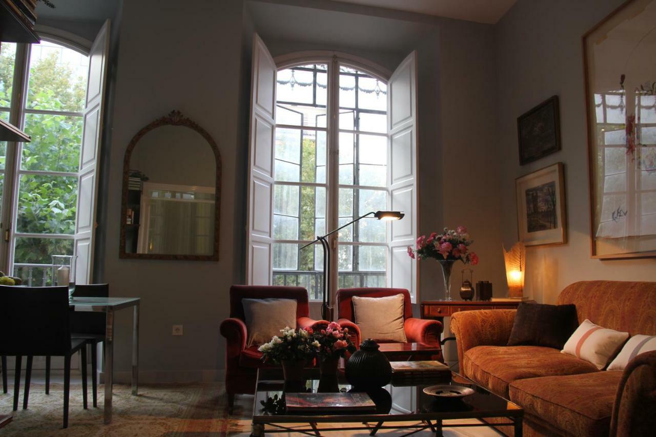 Luxurious 2 Bedroom Flat In A Historic Building Sevilla Bagian luar foto