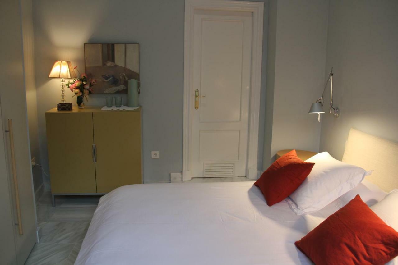 Luxurious 2 Bedroom Flat In A Historic Building Sevilla Bagian luar foto