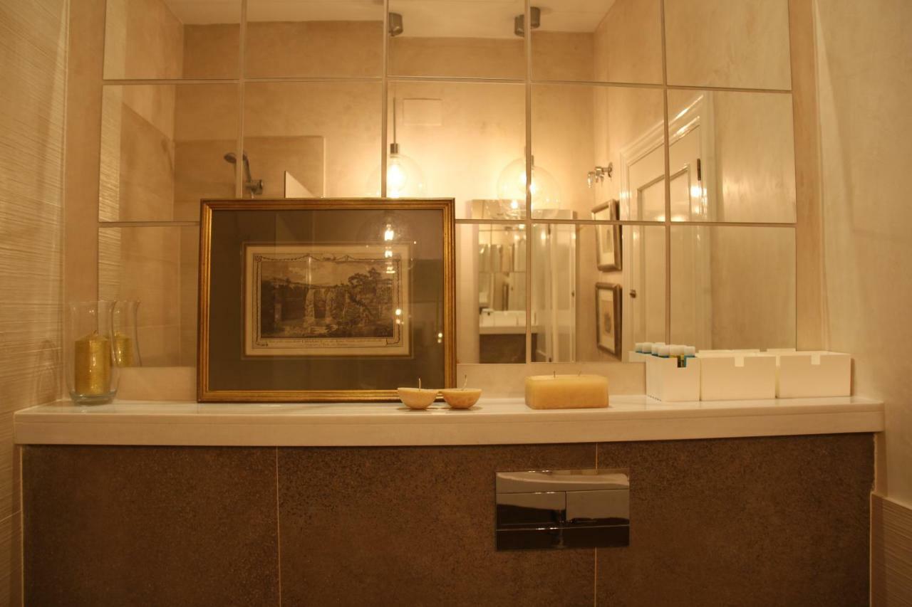 Luxurious 2 Bedroom Flat In A Historic Building Sevilla Bagian luar foto