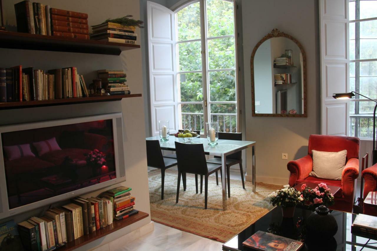 Luxurious 2 Bedroom Flat In A Historic Building Sevilla Bagian luar foto