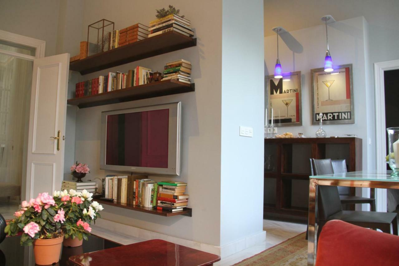 Luxurious 2 Bedroom Flat In A Historic Building Sevilla Bagian luar foto